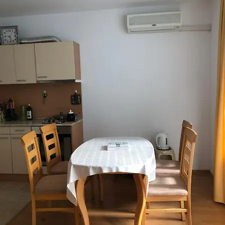 Yassen Holiday Апартамент